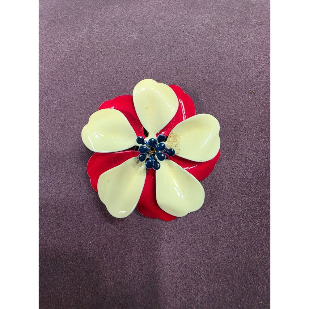 Vintage Red & Cream Enamel Flower Pin Brooch With Blue Accents - Retro Jewelry A